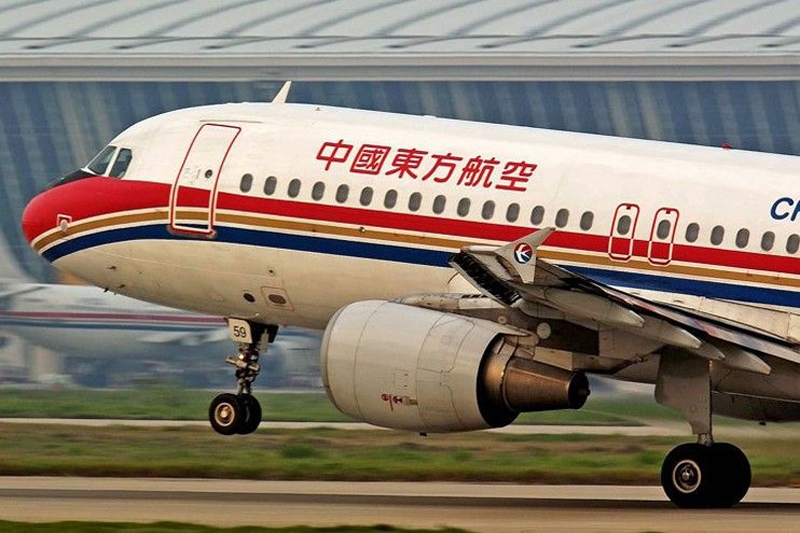 東方航空攜手澳翔為員工保駕護航